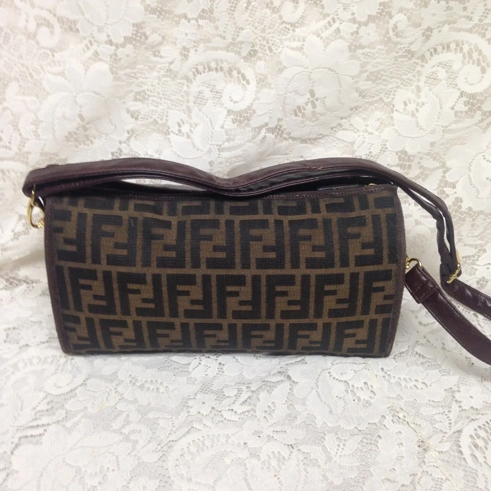 Vintage Fendi Zucca Pouch- Crossbody - Picture 12 of 12
